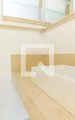Casa à venda com 185m², 3 quartos e 3 vagas Casa à venda com 185m², 3 quartos e 3 vagasSala - Lavabo