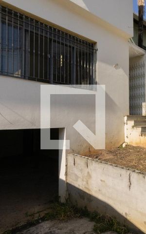 Casa à venda com 120m², 3 quartos e 3 vagas Casa à venda com 120m², 3 quartos e 3 vagasEntrada