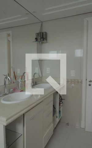 Apartamento para alugar com 650m², 3 quartos e 4 vagasBanheiro da Suíte 2