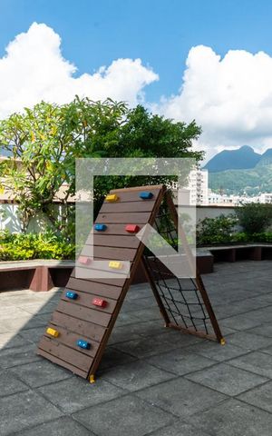 Apartamento para alugar com 64m², 2 quartos e 1 vagaÁrea comum