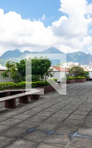 Apartamento para alugar com 64m², 2 quartos e 1 vagaÁrea comum