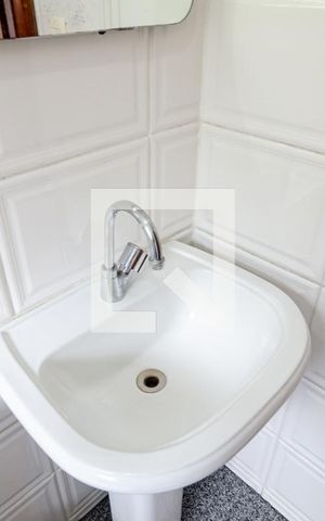 Casa à venda com 804m², 12 quartos e 3 vagas Casa à venda com 804m², 12 quartos e 3 vagasBanheiro Social Casa 1