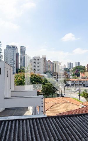 Casa à venda com 804m², 12 quartos e 3 vagas Casa à venda com 804m², 12 quartos e 3 vagasVista da Lavanderia Casa 2