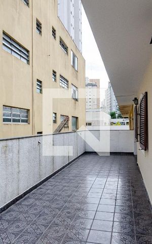 Casa à venda com 804m², 12 quartos e 3 vagas Casa à venda com 804m², 12 quartos e 3 vagasVaranda Casa 1
