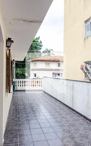 Casa à venda com 804m², 12 quartos e 3 vagas Casa à venda com 804m², 12 quartos e 3 vagasVaranda Casa 1