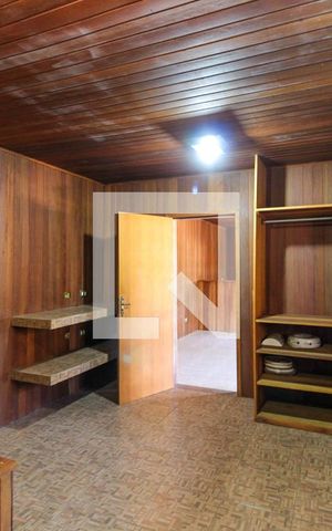Casa à venda com 1000m², 2 quartos e sem vaga Casa à venda com 1000m², 2 quartos e sem vagaQuarto