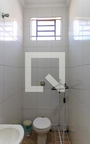 Casa à venda com 1000m², 2 quartos e sem vaga Casa à venda com 1000m², 2 quartos e sem vagaBanheiro 2