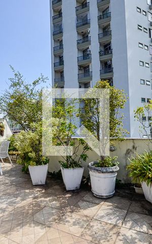 Apartamento à venda com 200m², 3 quartos e 1 vaga Apartamento à venda com 200m², 3 quartos e 1 vagaCobertura