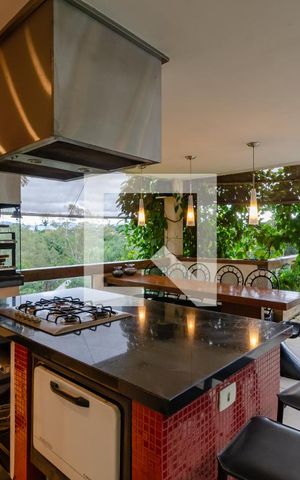 Casa à venda com 433m², 5 quartos e 8 vagas Casa à venda com 433m², 5 quartos e 8 vagasÁrea Gourmet