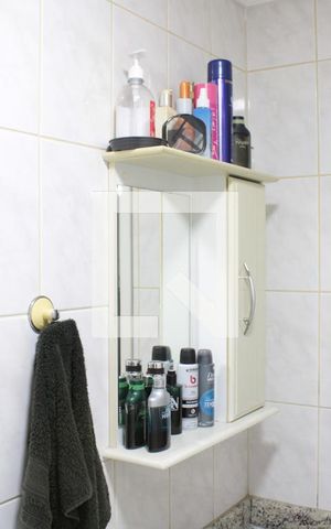 Apartamento à venda com 74m², 3 quartos e 2 vagasBanheiro