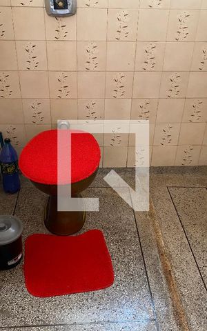 Apartamento para alugar com 130m², 2 quartos e sem vaga Apartamento para alugar com 130m², 2 quartos e sem vagaBanheiro da Suíte 1