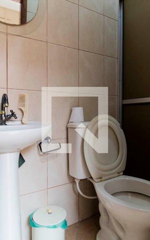 Casa à venda com 220m², 3 quartos e 3 vagas Casa à venda com 220m², 3 quartos e 3 vagasEdícula