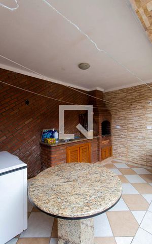 Casa à venda com 220m², 3 quartos e 3 vagas Casa à venda com 220m², 3 quartos e 3 vagasChurrasqueira
