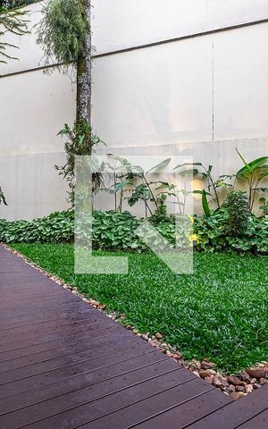 Casa para alugar com 420m², 4 quartos e 4 vagas Casa para alugar com 420m², 4 quartos e 4 vagasQuintal