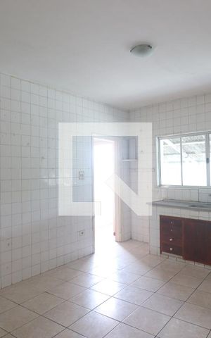 Casa à venda com 472m², 3 quartos e 3 vagasCozinha