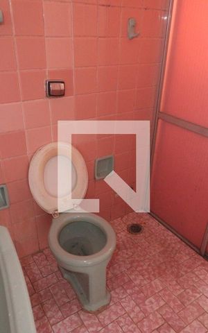 Casa à venda com 472m², 3 quartos e 3 vagasBanheiro