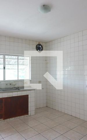 Casa à venda com 472m², 3 quartos e 3 vagasCozinha