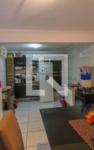 Casa à venda com 190m², 4 quartos e 1 vaga Casa à venda com 190m², 4 quartos e 1 vagaCozinha