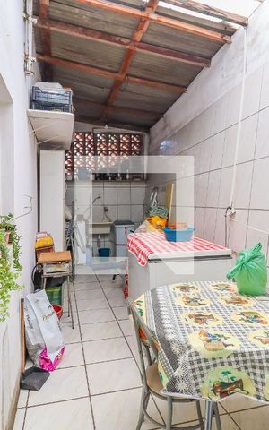 Casa à venda com 190m², 4 quartos e 1 vaga Casa à venda com 190m², 4 quartos e 1 vagaQuintal