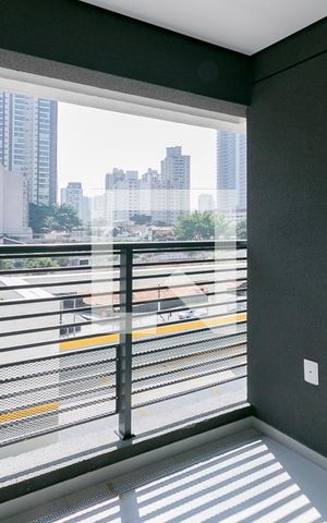 Studio para alugar com 26m², 1 quarto e sem vaga Studio para alugar com 26m², 1 quarto e sem vagaVaranda