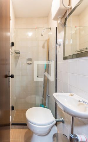 Apartamento à venda com 120m², 4 quartos e 2 vagasBanheiro quarto extra reversível