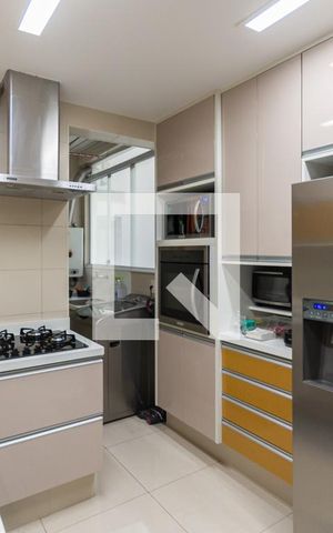 Apartamento à venda com 120m², 4 quartos e 2 vagasCozinha
