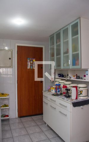 Apartamento à venda com 88m², 3 quartos e 2 vagasCozinha