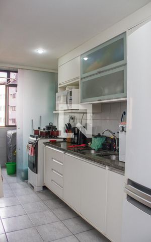 Apartamento à venda com 88m², 3 quartos e 2 vagasCozinha