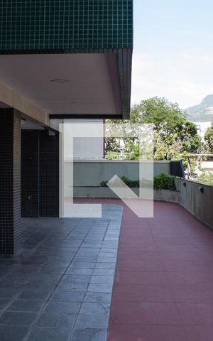 Apartamento à venda com 88m², 3 quartos e 2 vagasÁrea comum - Playground