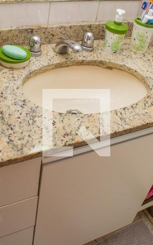 Apartamento à venda com 88m², 3 quartos e 2 vagasBanheiro da Suíte