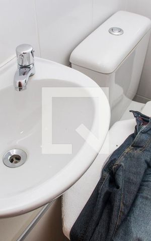 Apartamento à venda com 90m², 3 quartos e 1 vagaBanheiro do Escritório (Banheiro do Quarto de Serviço Reversível)