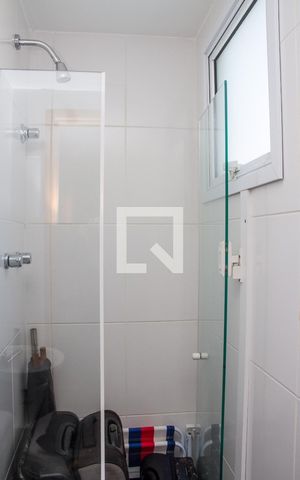 Apartamento à venda com 90m², 3 quartos e 1 vagaBanheiro do Escritório (Banheiro do Quarto de Serviço Reversível)