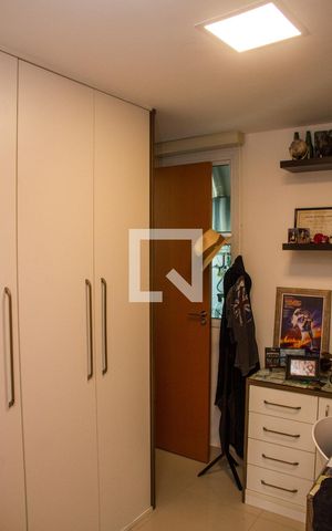 Apartamento à venda com 90m², 3 quartos e 1 vagaEscritório (Quarto de Serviço Reversível)