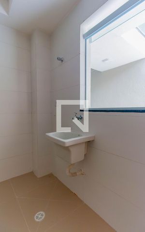 Casa de condomínio à venda com 33m², 1 quarto e sem vaga Casa de condomínio à venda com 33m², 1 quarto e sem vagaCozinha e Área de Serviço