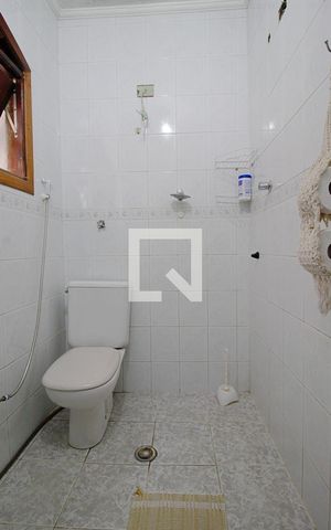 Casa de condomínio à venda com 140m², 3 quartos e 1 vaga Casa de condomínio à venda com 140m², 3 quartos e 1 vagaBanheiro