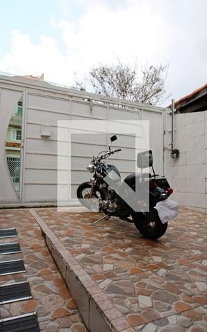 Casa de condomínio à venda com 140m², 3 quartos e 1 vaga