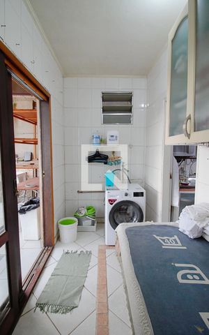 Casa de condomínio à venda com 140m², 3 quartos e 1 vaga Casa de condomínio à venda com 140m², 3 quartos e 1 vagaÁrea de Serviço