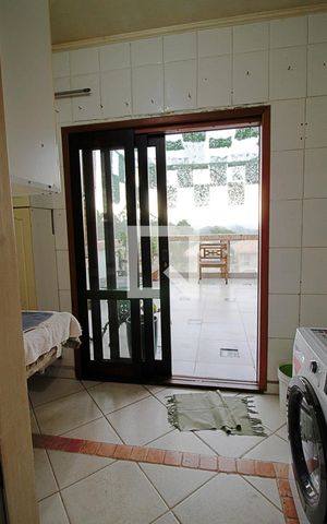Casa de condomínio à venda com 140m², 3 quartos e 1 vaga Casa de condomínio à venda com 140m², 3 quartos e 1 vagaÁrea de Serviço