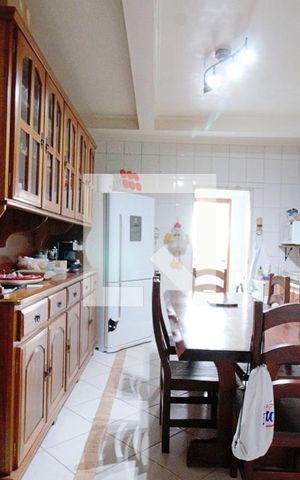 Casa de condomínio à venda com 140m², 3 quartos e 1 vaga Casa de condomínio à venda com 140m², 3 quartos e 1 vagaCozinha