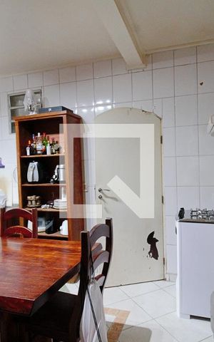 Casa de condomínio à venda com 140m², 3 quartos e 1 vaga Casa de condomínio à venda com 140m², 3 quartos e 1 vagaCozinha
