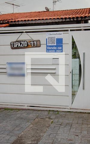 Casa de condomínio à venda com 140m², 3 quartos e 1 vaga Casa de condomínio à venda com 140m², 3 quartos e 1 vagaFachada