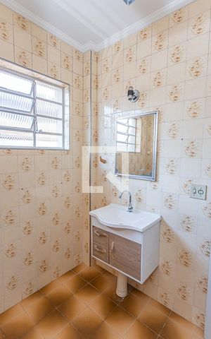 Casa para alugar com 157m², 3 quartos e 2 vagasBanheiro social