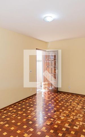 Casa para alugar com 157m², 3 quartos e 2 vagasSala