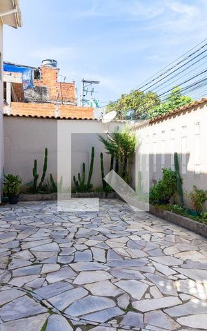 Casa para alugar com 670m², 6 quartos e 8 vagas Casa para alugar com 670m², 6 quartos e 8 vagasGaragem