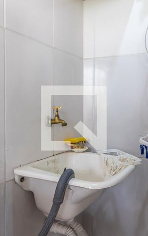 Casa para alugar com 670m², 6 quartos e 8 vagas Casa para alugar com 670m², 6 quartos e 8 vagasÁrea de Serviço