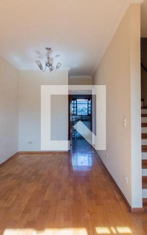 Casa de condomínio à venda com 113m², 2 quartos e 3 vagas Casa de condomínio à venda com 113m², 2 quartos e 3 vagasSala