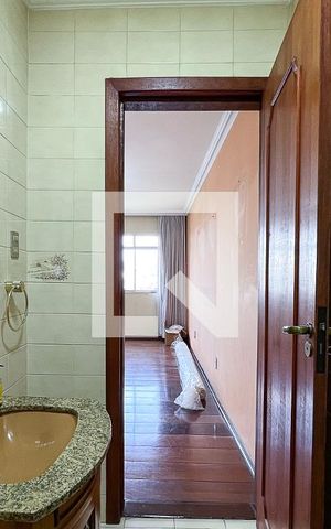 Casa à venda com 240m², 4 quartos e 4 vagasLavabo