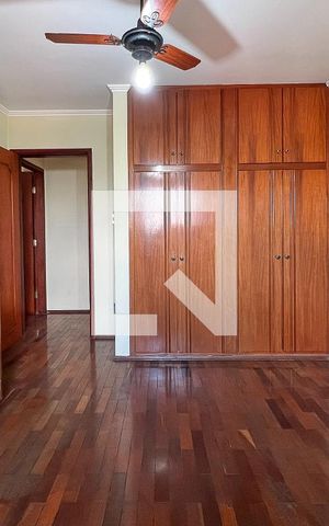 Casa à venda com 240m², 4 quartos e 4 vagasQuarto 2