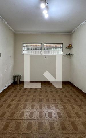 Casa à venda com 240m², 4 quartos e 4 vagasCopa