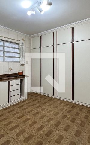 Casa à venda com 240m², 4 quartos e 4 vagasCozinha